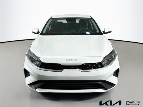 Certified 2023 Kia Forte LXS w/ LXS Technology Package FWD image 2