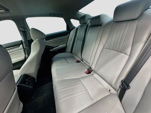 Used 2019 Honda Accord Touring image 28