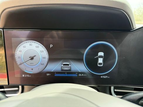 Certified 2023 Hyundai Elantra SEL w/ Convenience Package image 17