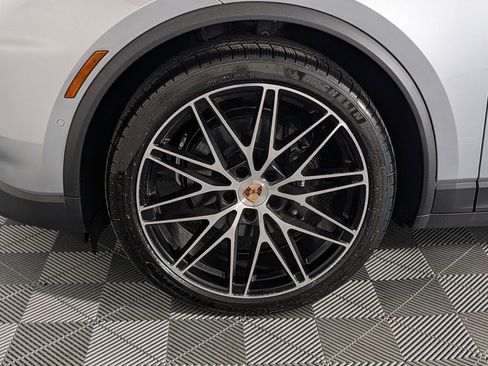 New 2026 Porsche Macan 4 Electric image 11