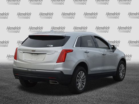 Used 2017 Cadillac XT5 Luxury w/ Driver Awareness Package image 11