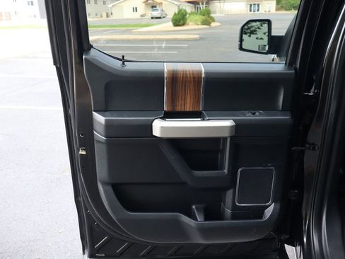 Used 2015 Ford F150 Lariat w/ Equipment Group 502A Luxury AWD/4WD image 24