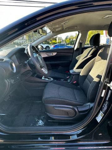 Used 2024 Kia Forte LXS FWD image 17