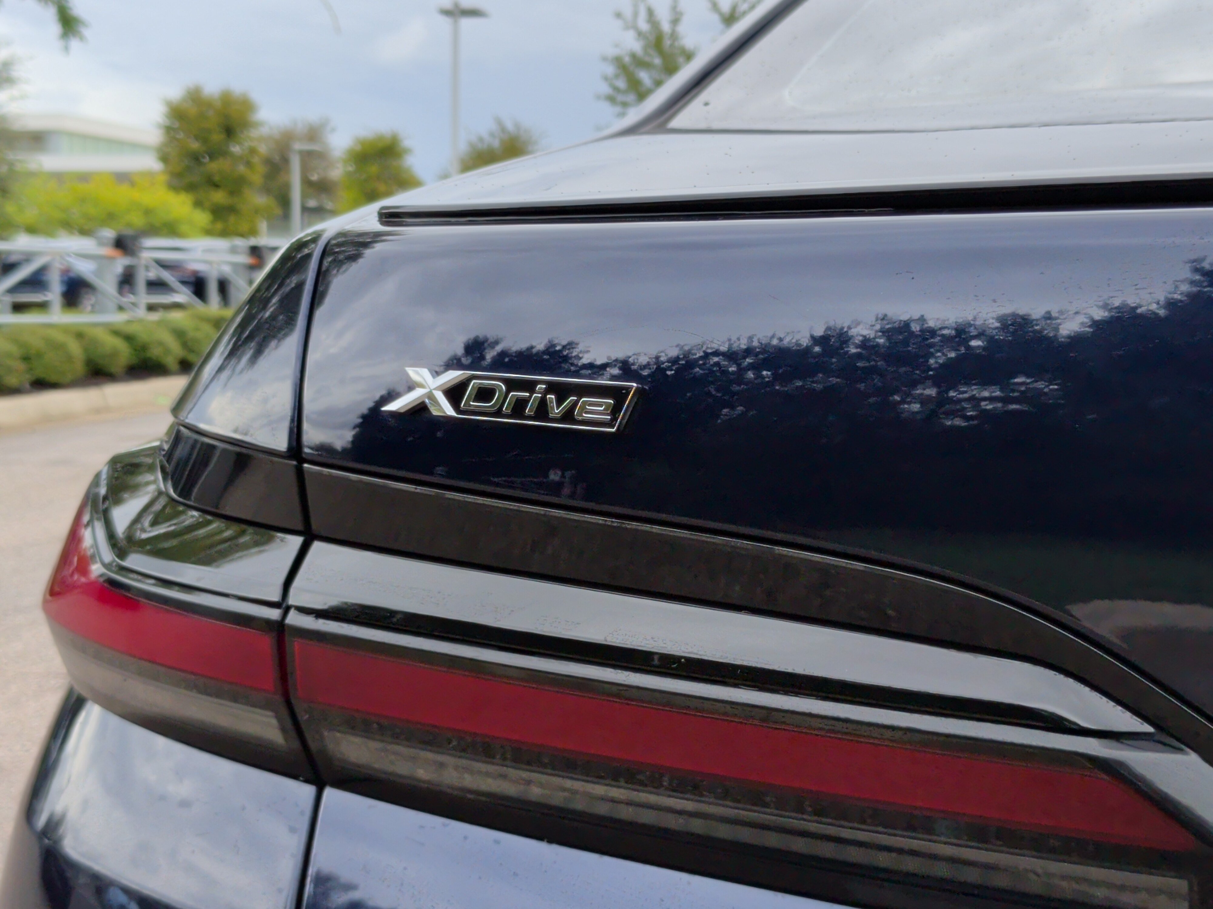 Certified 2024 BMW 760i xDrive w/ Executive Package AWD/4WD image 12