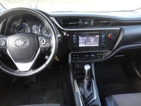 Used 2019 Toyota Corolla SE image 8