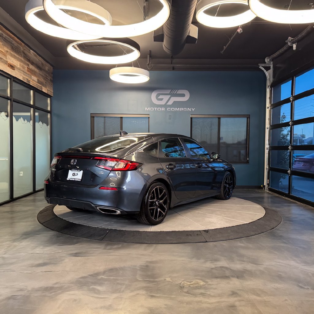 Used 2022 Honda Civic Sport Touring image 3