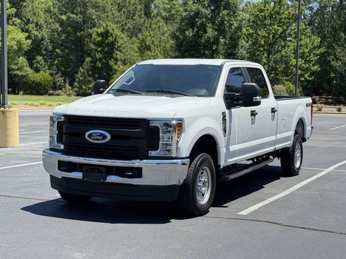 Used 2019 Ford F250 XL w/ Power Equipment Group AWD/4WD image 2