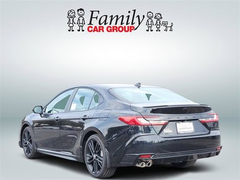 New 2026 Toyota Camry Hybrid image 3