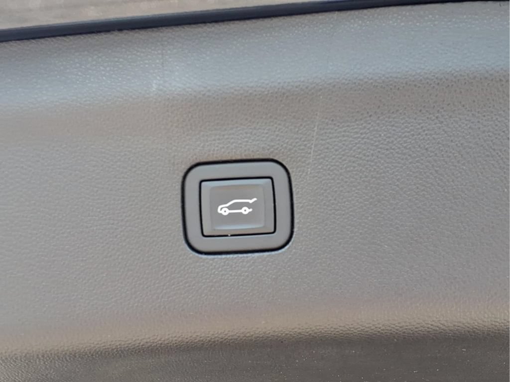 Certified 2023 Buick Enclave Essence w/ Experience Buick Package FWD image 25