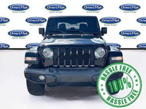 Used 2023 Jeep Gladiator Sport AWD/4WD image 2