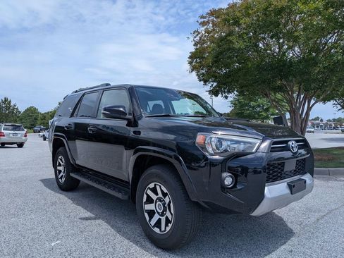 Used 2024 Toyota 4Runner TRD Off-Road Premium AWD/4WD image 2