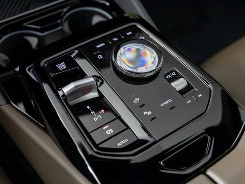 Used 2025 BMW 530i xDrive 530i xDrive w/ Premium Package image 14