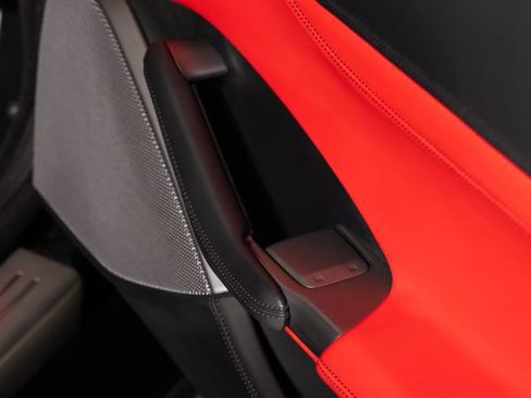 Used 2019 Ferrari Portofino RWD image 65