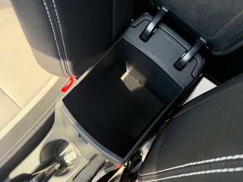 Used 2024 Hyundai Venue SEL FWD image 22