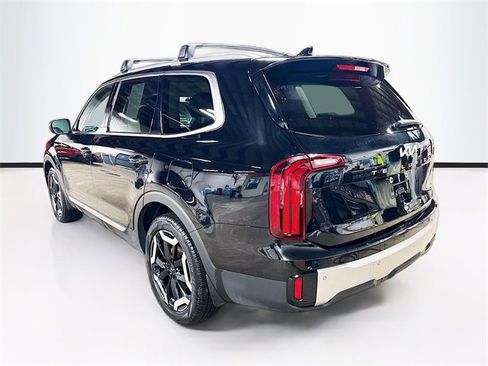 Used 2024 Kia Telluride S w/ S Sunroof Package image 5