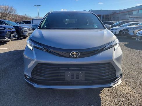 New 2026 Toyota Sienna XLE Woodland Edition AWD/4WD image 12