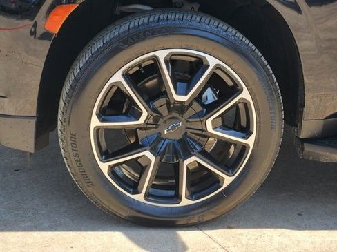 Used 2024 Chevrolet Tahoe RST w/ Luxury Package image 18
