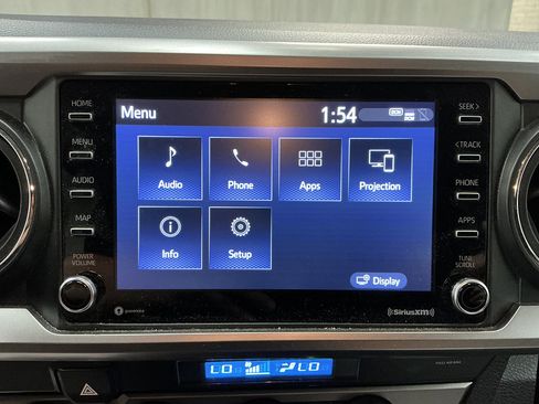 Used 2022 Toyota Tacoma SR5 w/ Black Out Package (TMS) AWD/4WD image 15