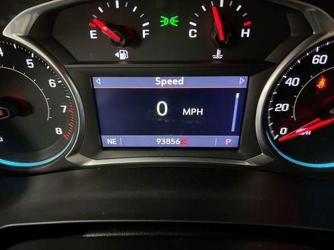 Used 2021 Chevrolet Traverse LT FWD image 8