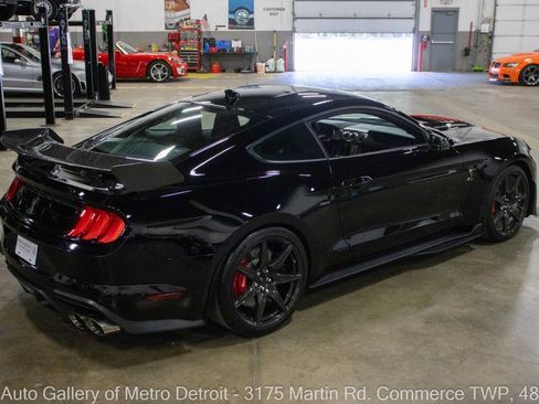 Used 2020 Ford Mustang Shelby GT500 w/ Carbon Fiber Track Pack RWD image 7