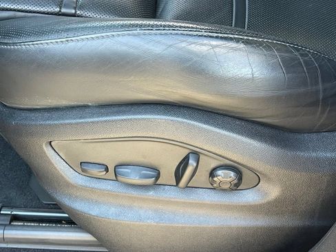 Used 2022 Porsche Cayenne AWD/4WD image 11