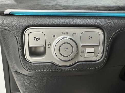 Used 2020 Mercedes-Benz GLE 450 4MATIC image 35