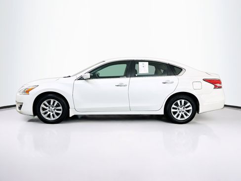 Used 2014 Nissan Altima 2.5 S image 4