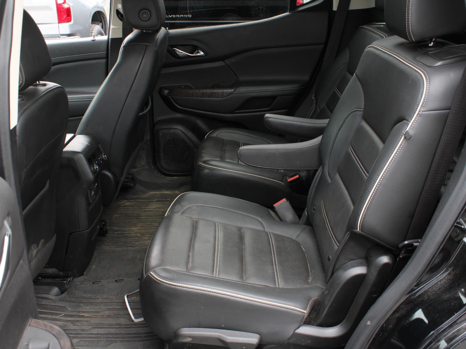 Used 2023 GMC Acadia Denali AWD/4WD image 23