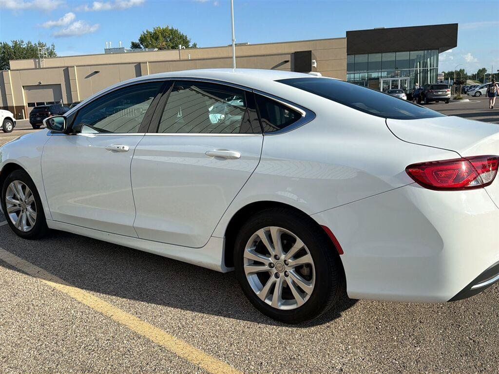 Used 2015 Chrysler 200 Limited w/ Convenience Group FWD image 11