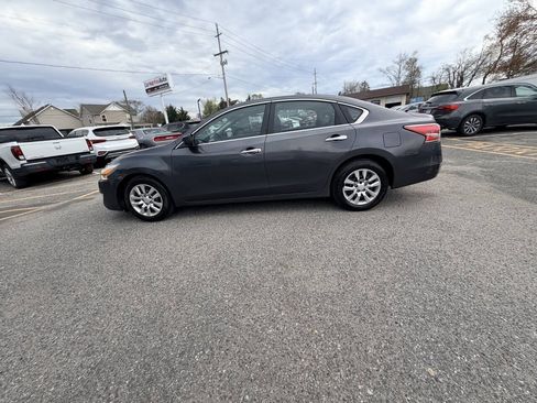Used 2013 Nissan Altima 2.5 S FWD image 39