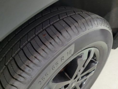 Used 2022 Ford Explorer XLT image 24