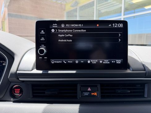 Used 2025 Honda Pilot Touring image 21