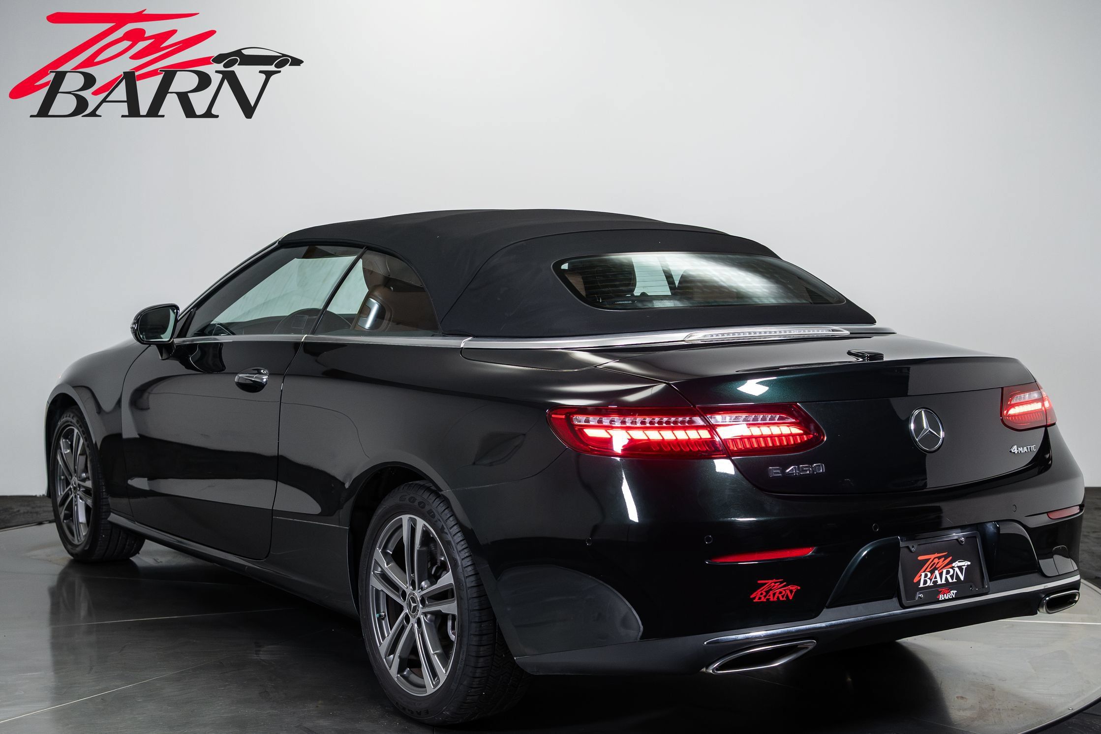 Used 2022 Mercedes-Benz E 450 4MATIC Cabriolet image 11