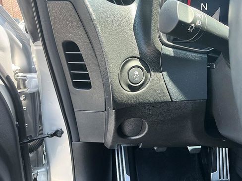Used 2024 Nissan Z Performance w/ Floor Mat Package RWD image 13