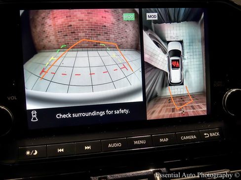 Used 2023 Nissan Pathfinder SL image 24