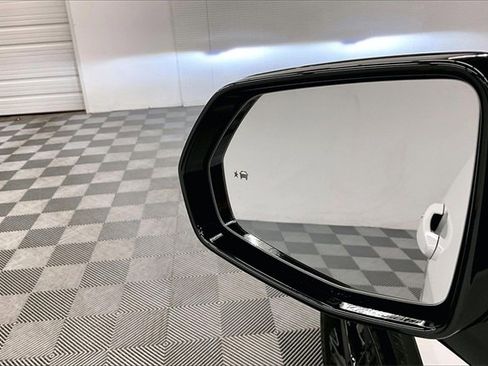 Used 2024 Chevrolet Blazer LT w/ Convenience Package image 32