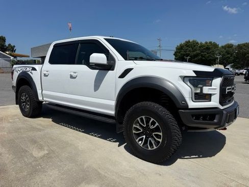 Used 2018 Ford F150 Raptor w/ Equipment Group 802A Luxury AWD/4WD image 4