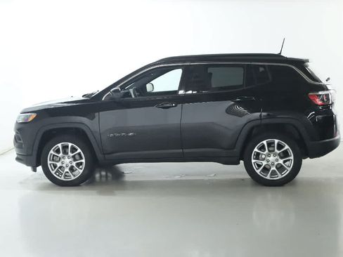 Used 2023 Jeep Compass Latitude AWD/4WD image 38