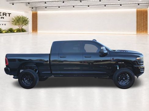 New 2025 RAM 2500 Laramie AWD/4WD image 4