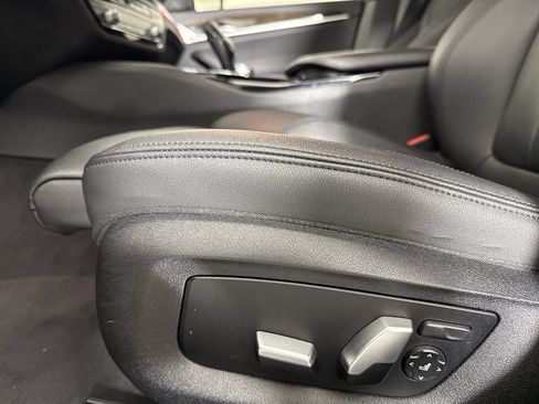 Used 2018 BMW 530i RWD image 14