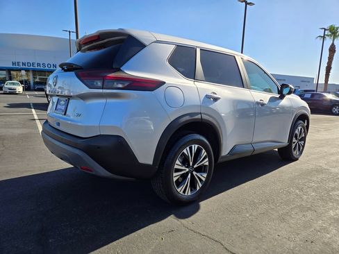 Used 2023 Nissan Rogue SV FWD image 6
