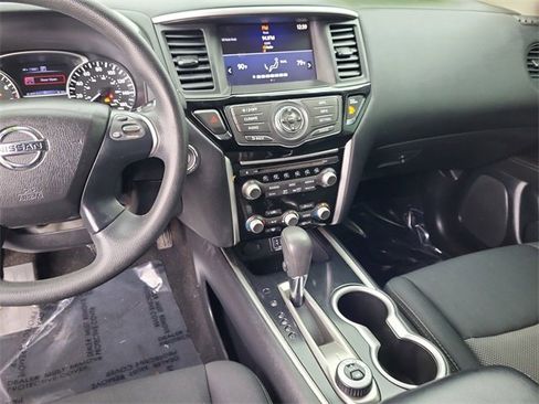 Used 2018 Nissan Pathfinder S image 14