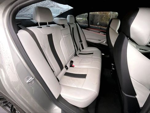 Used 2019 BMW M5 w/ Executive Package image 27