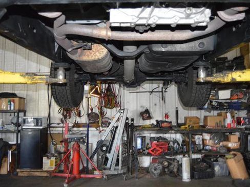 Used 2010 Nissan Frontier SE AWD/4WD image 62