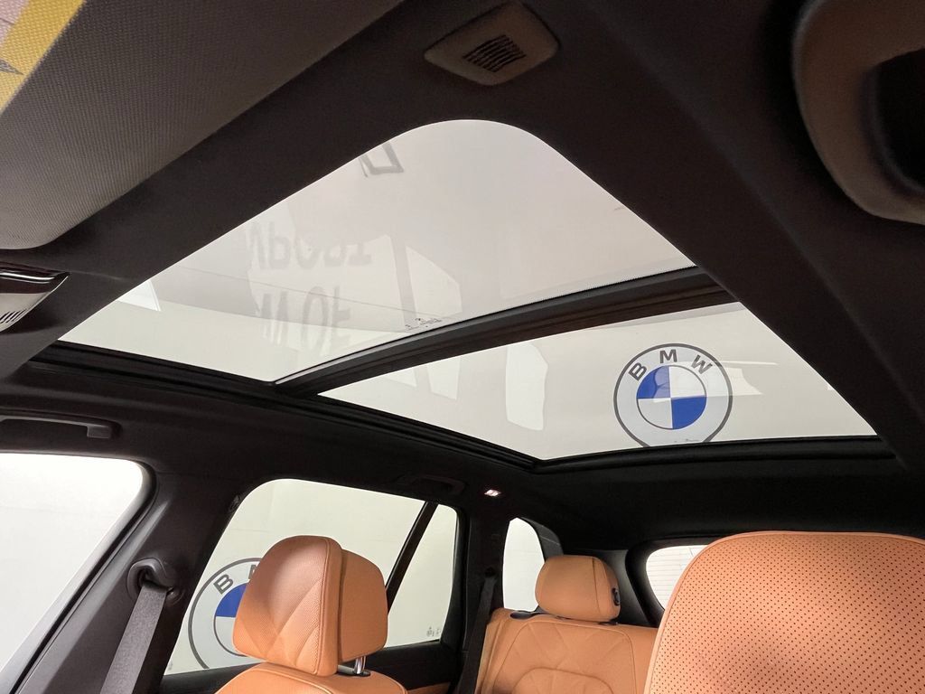 Certified 2024 BMW X5 xDrive40i w/ Premium Package AWD/4WD image 29