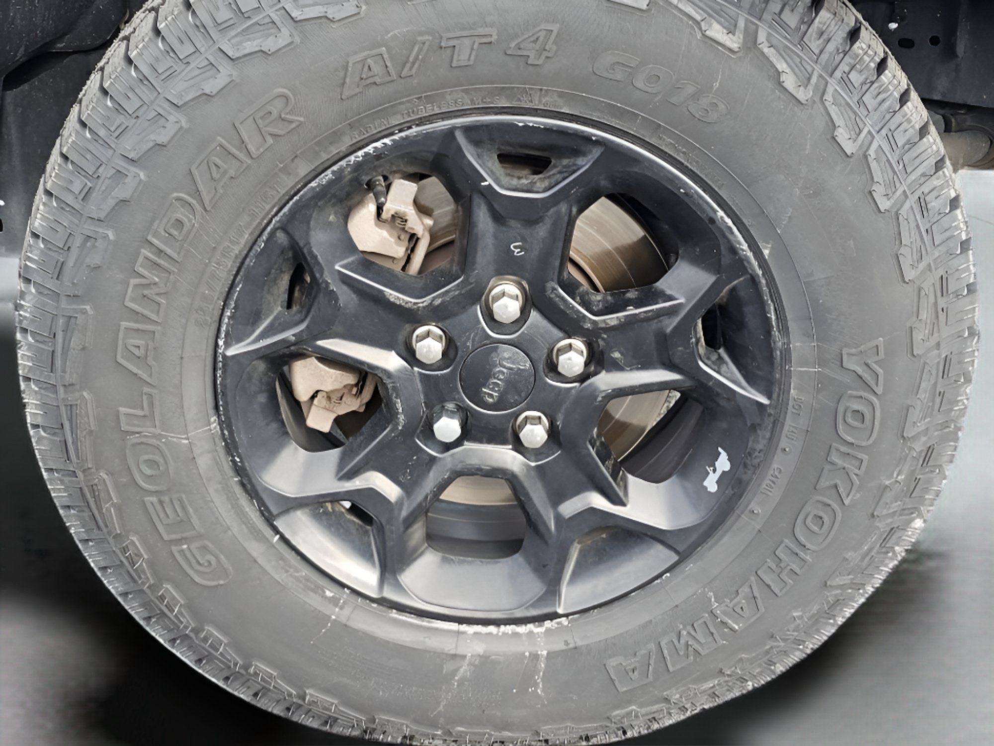 Used 2023 Jeep Gladiator Sport AWD/4WD image 16