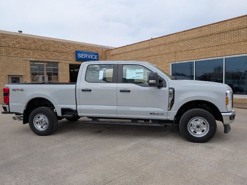 Used 2026 Ford F250 XL w/ 360-Degree Camera Package AWD/4WD image 6