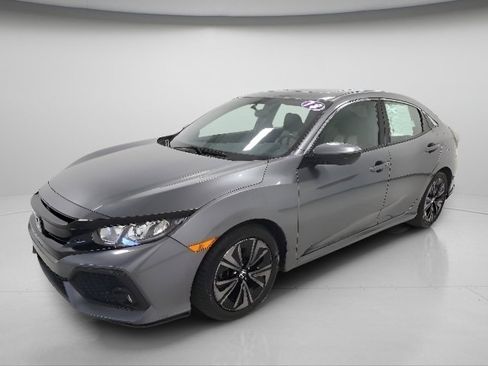 Used 2018 Honda Civic EX image 3