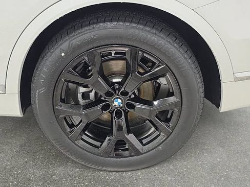 Certified 2025 BMW X7 xDrive40i w/ Climate Comfort Package AWD/4WD image 28
