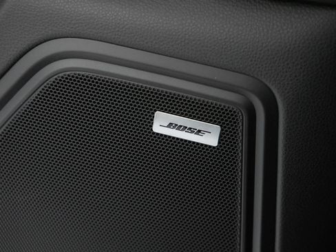 New 2026 Porsche Macan AWD/4WD image 33
